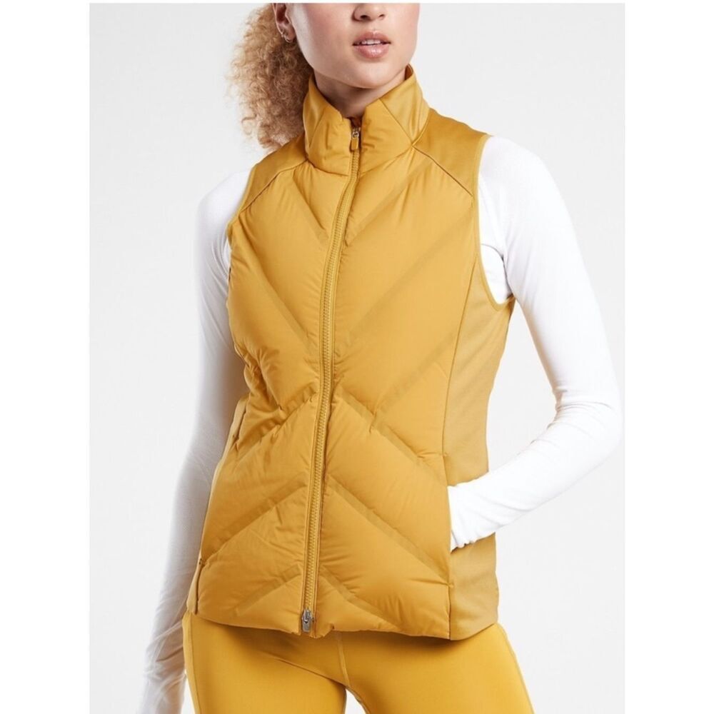 Athleta Inlet Vest Size Small Down Quilted Jacket Mustard Yellow Gold